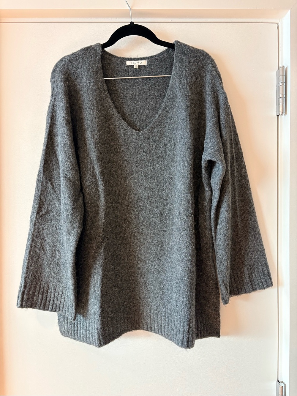 Z Supply Women's Charcoal Gray V-Neck Sweater